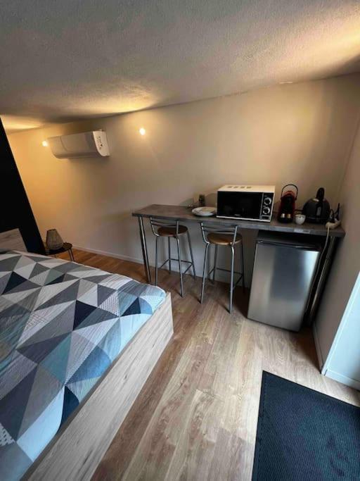 Appartement Studio Avec Jardin Et Stationnements à Bourges Extérieur photo