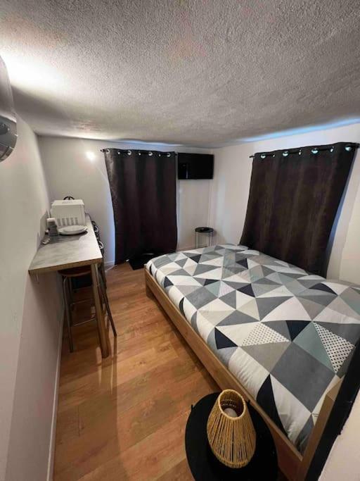 Appartement Studio Avec Jardin Et Stationnements à Bourges Extérieur photo